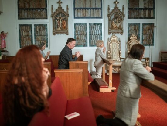 Wiara w Boga umarła? Nie. Ona wciąż żyje!