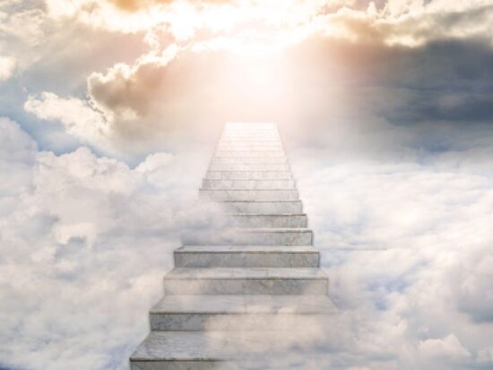 Wiara na świecie, czyli popularność poszczególnych religii. Na zdjęciu schody do nieba.