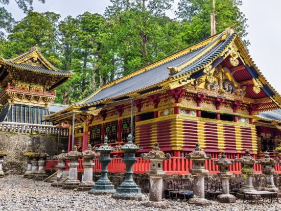 Życie religijne i wiara w Japonii. Na zdjęciu japońska świątynia.